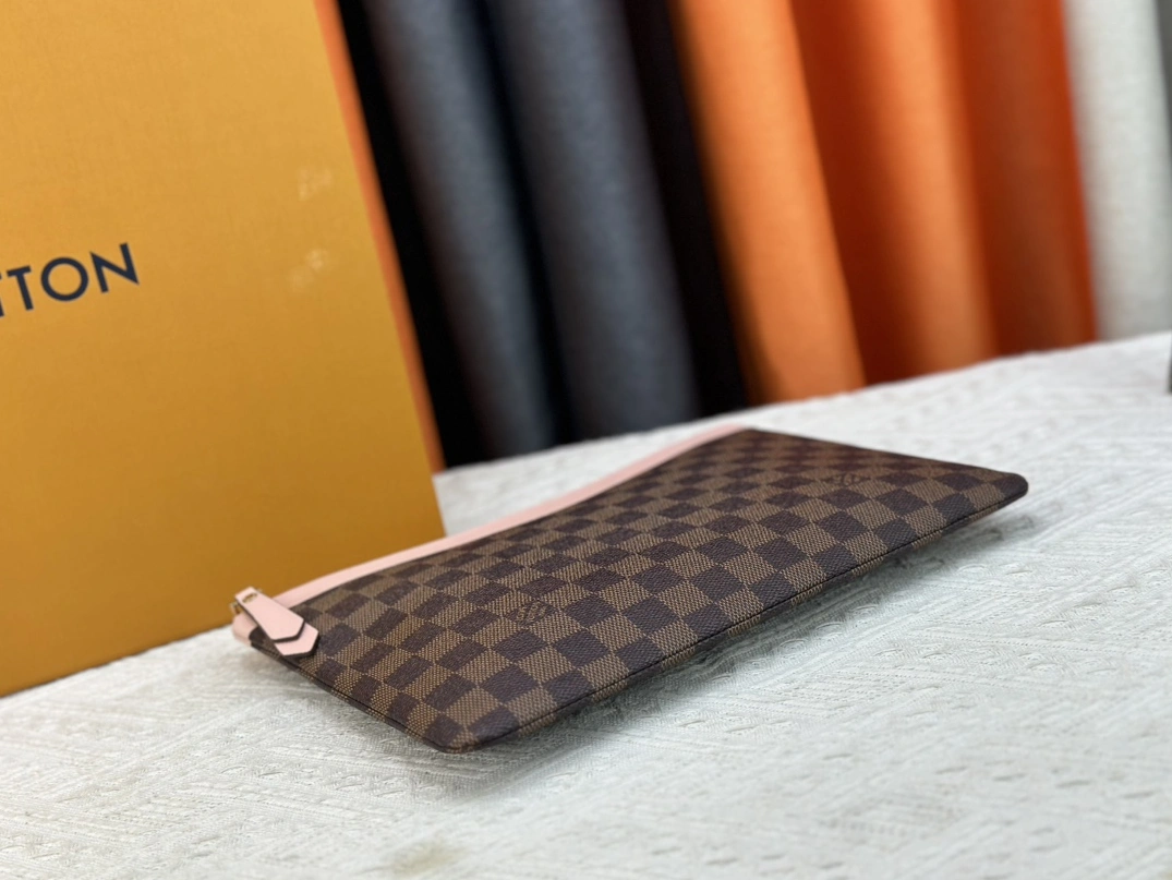 DailyWear 332 Louis Vuitton LV Wallets For Unisex