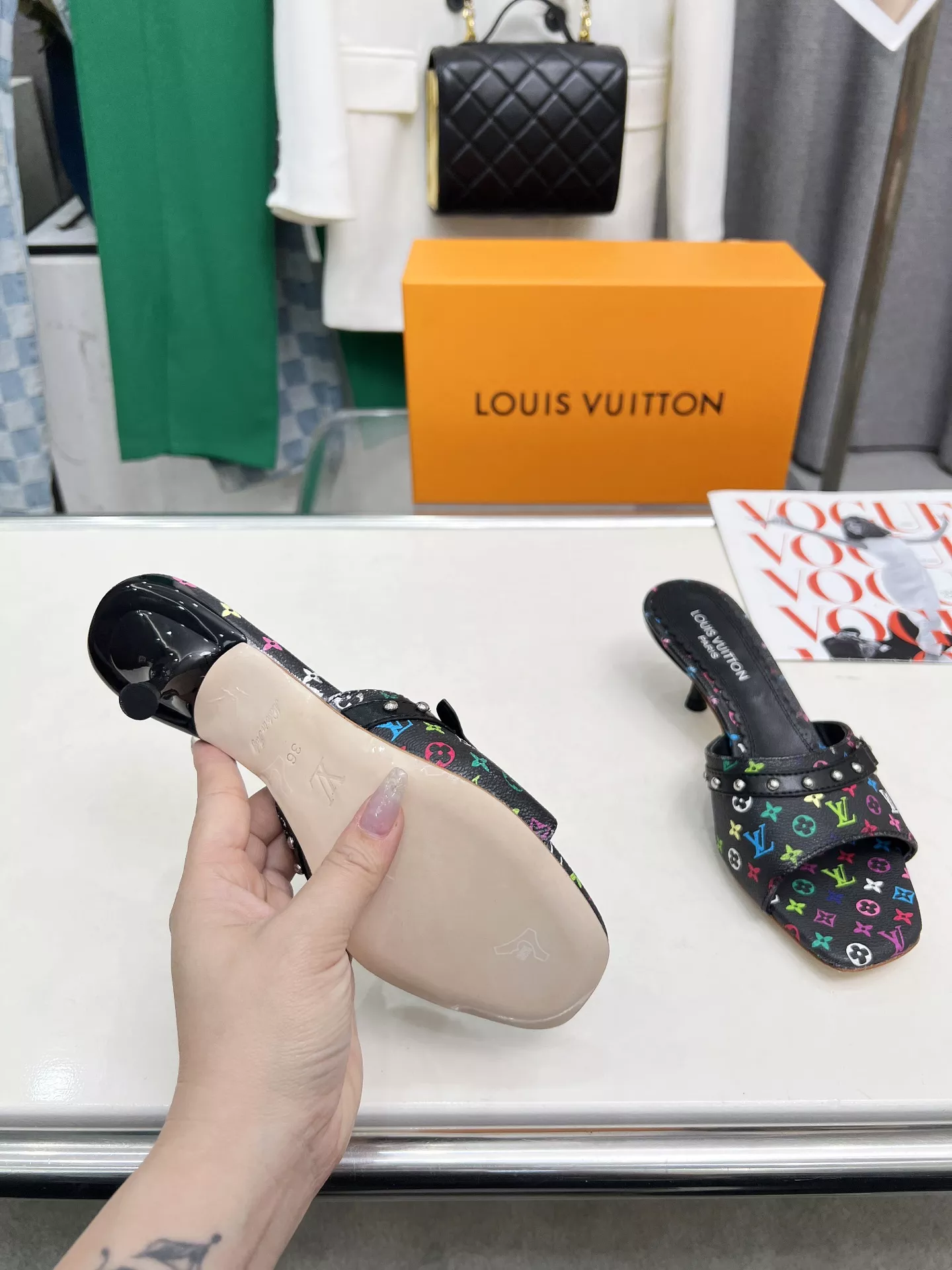 DailyWear 3449 Louis Vuitton Slippers For Women