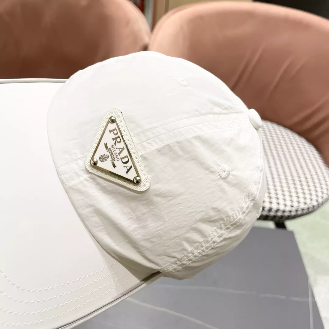 DailyWear 3505 Prada Caps