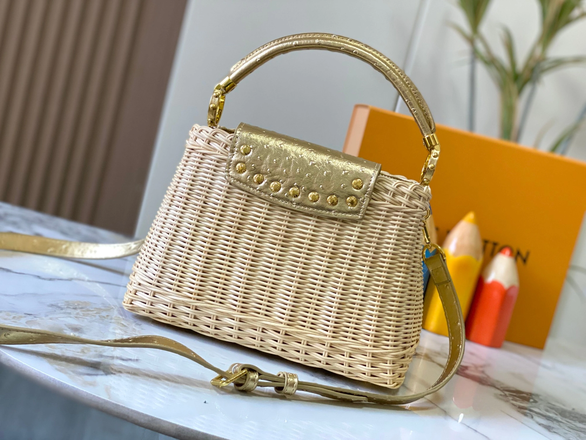 DailyWear 3718 Louis Vuitton AAA Quality Messenger Bags For Women