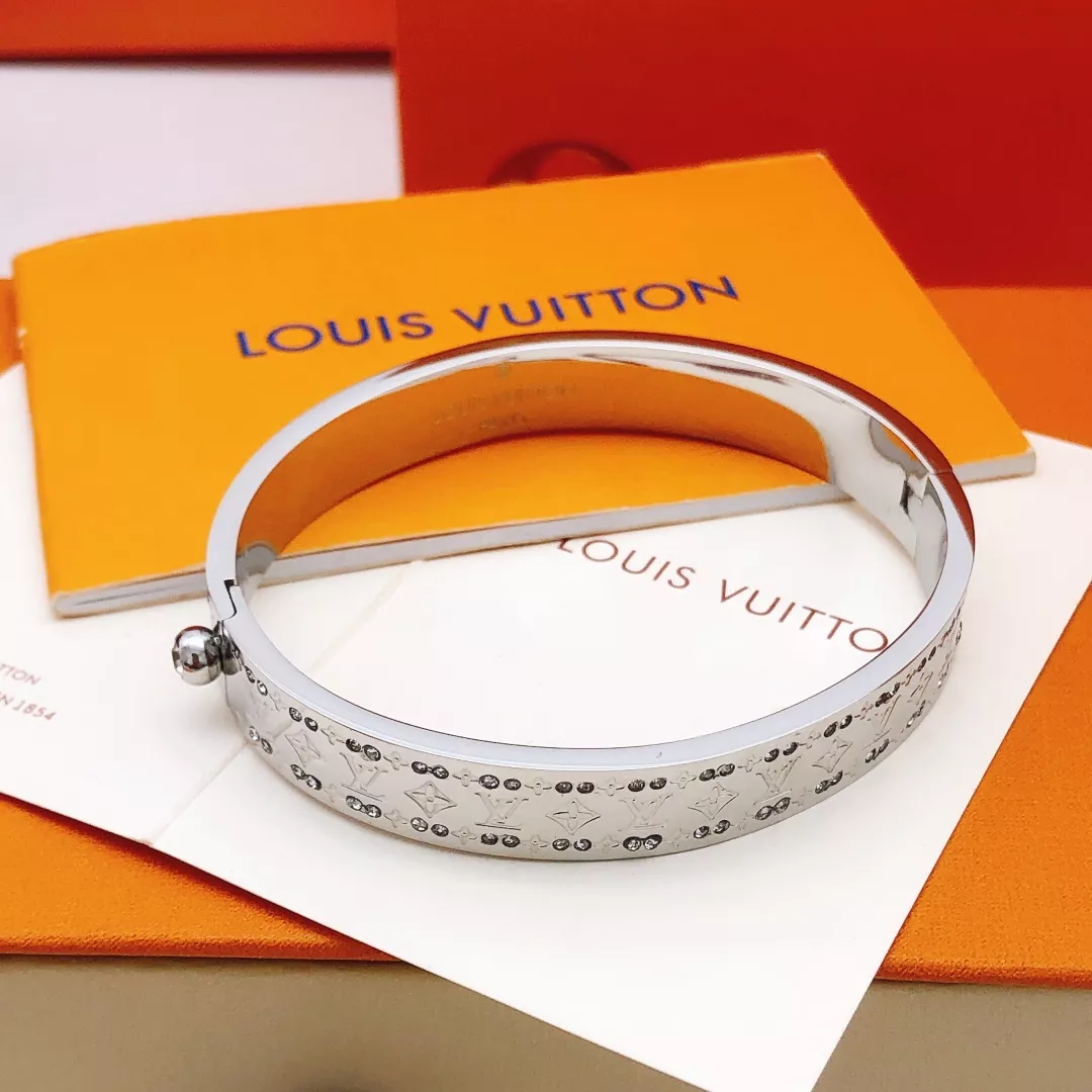 DailyWear 3823 Louis Vuitton LV Bracelets