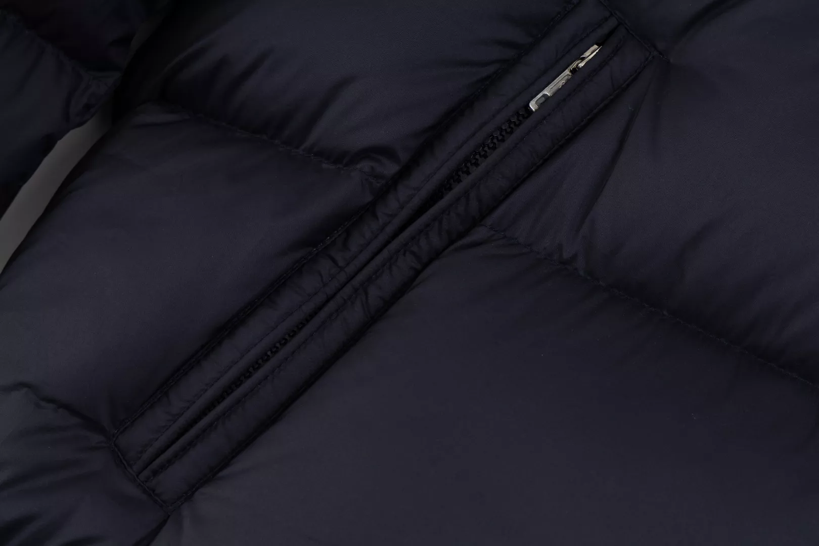 DailyWear 4437 Moncler Down Feather Coat Long Sleeved For Unisex