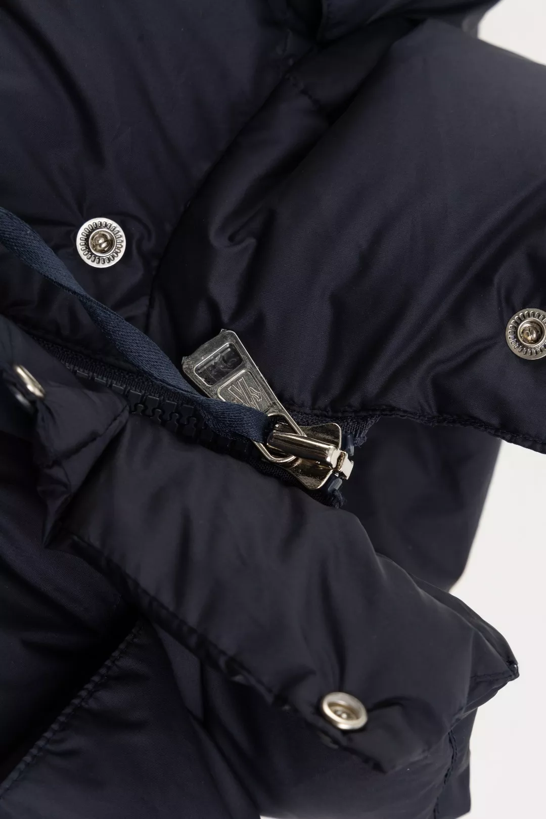 DailyWear 4437 Moncler Down Feather Coat Long Sleeved For Unisex