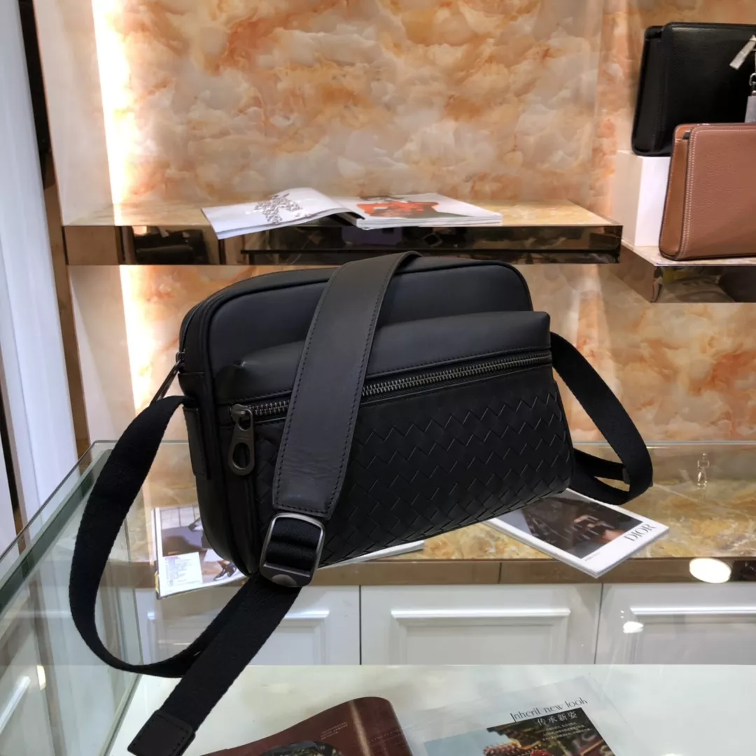 DailyWear 4525 Bottega Veneta AAA Man Messenger Bags
