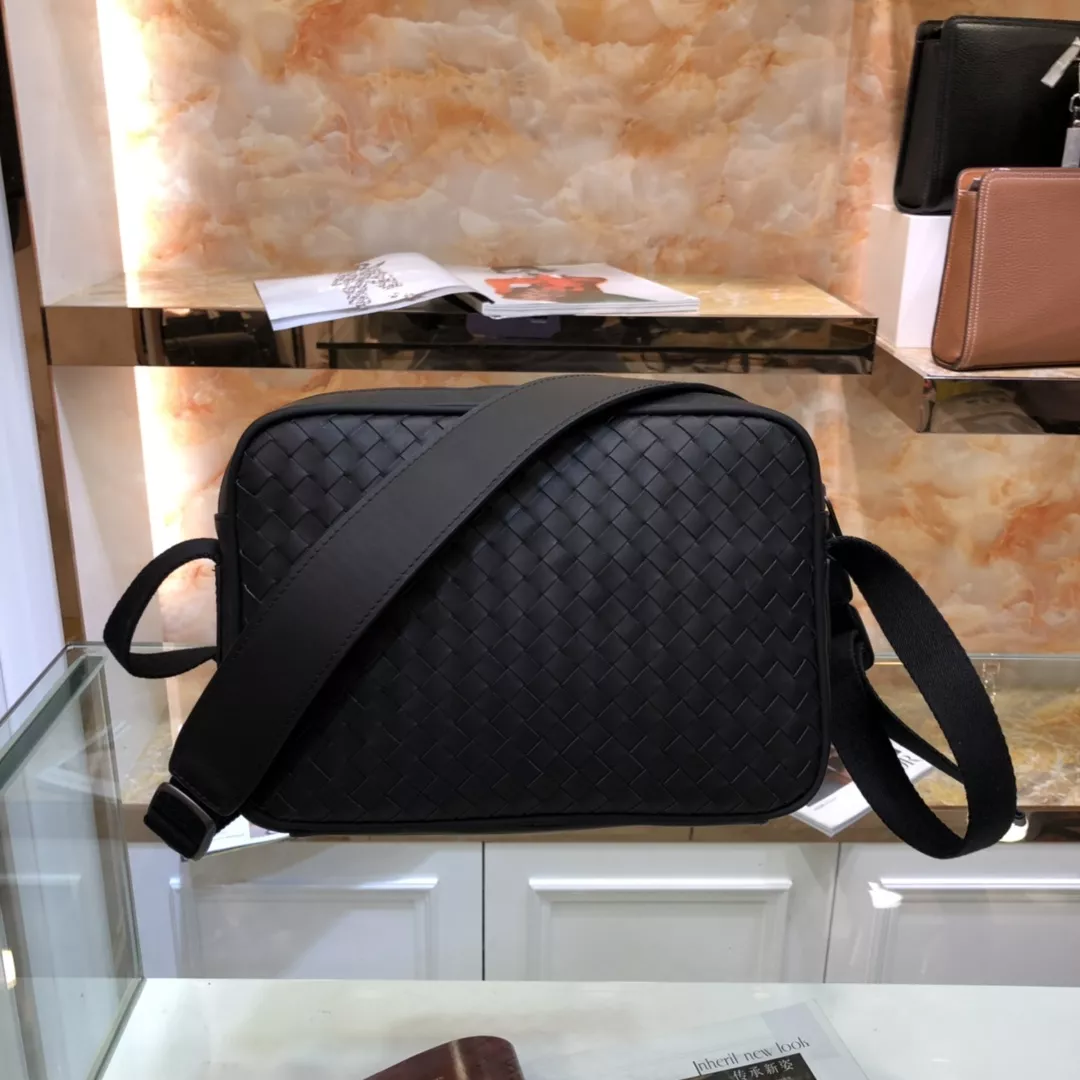 DailyWear 4525 Bottega Veneta AAA Man Messenger Bags