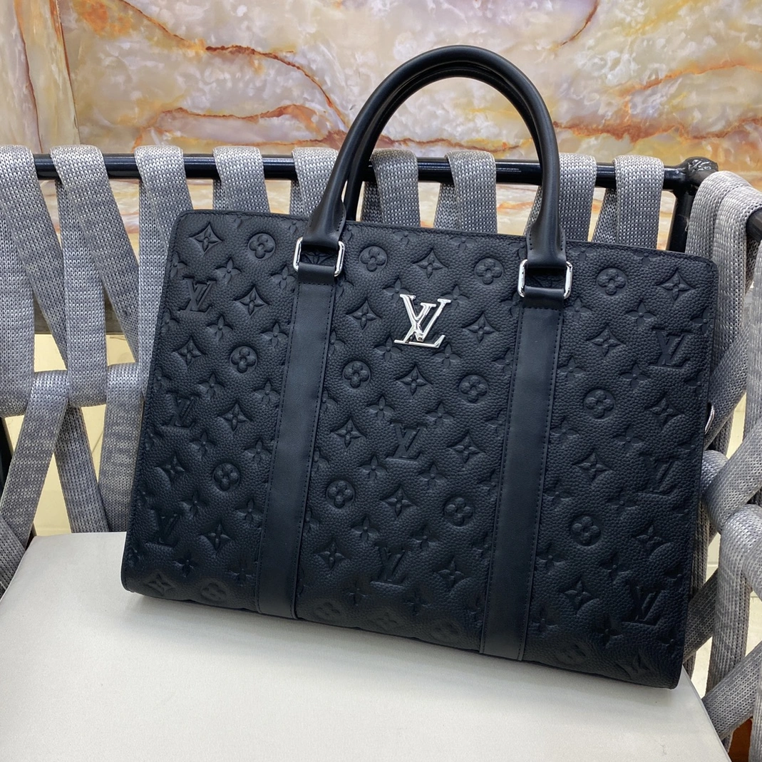 DailyWear 4588 Louis Vuitton AAA Man Handbags
