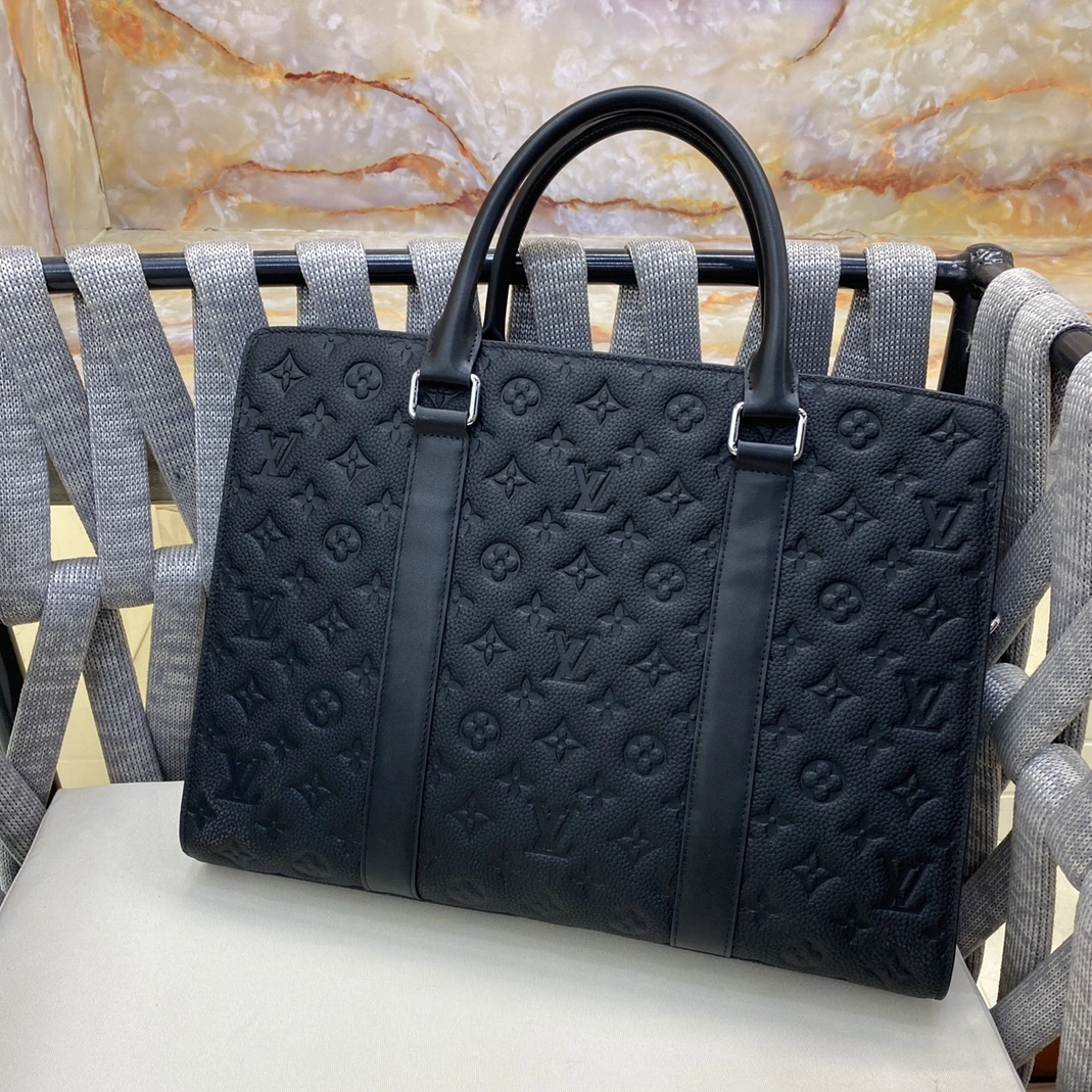 DailyWear 4588 Louis Vuitton AAA Man Handbags