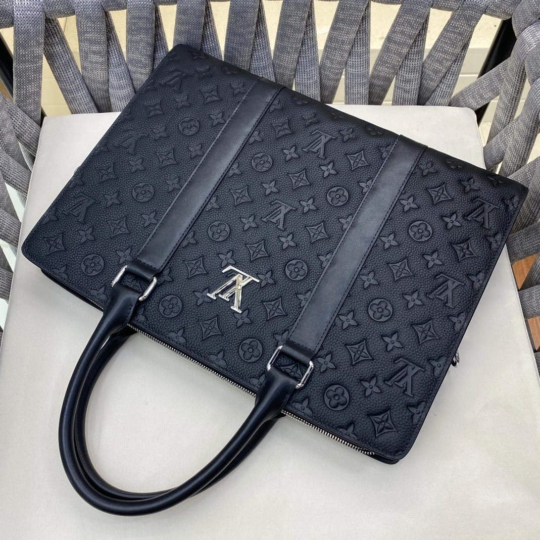 DailyWear 4588 Louis Vuitton AAA Man Handbags