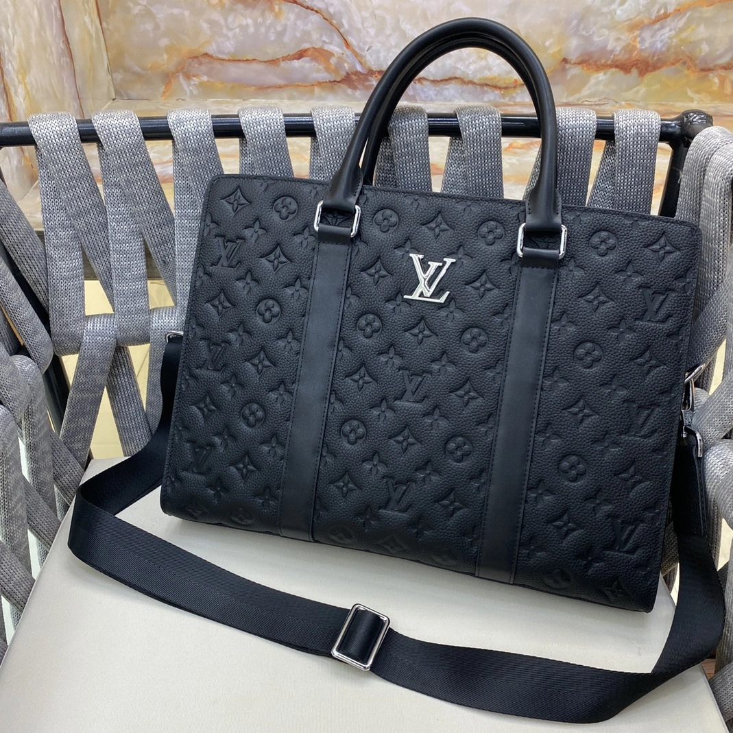 DailyWear 4588 Louis Vuitton AAA Man Handbags