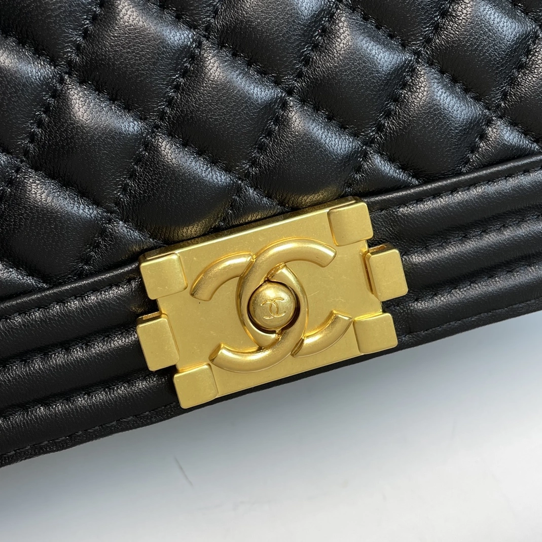 DailyWear 5001 Chanel AAA Quality Messenger Bags For Women