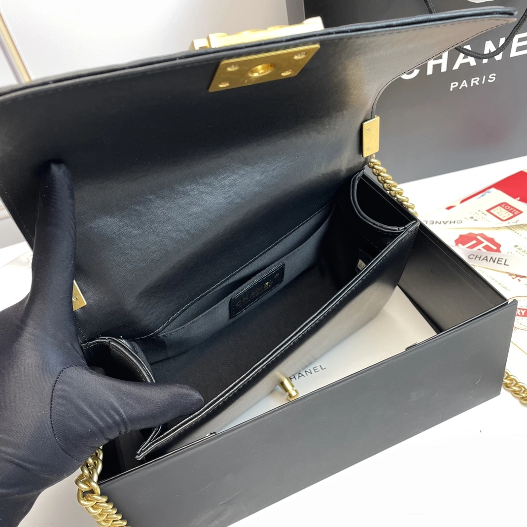 DailyWear 5001 Chanel AAA Quality Messenger Bags For Women