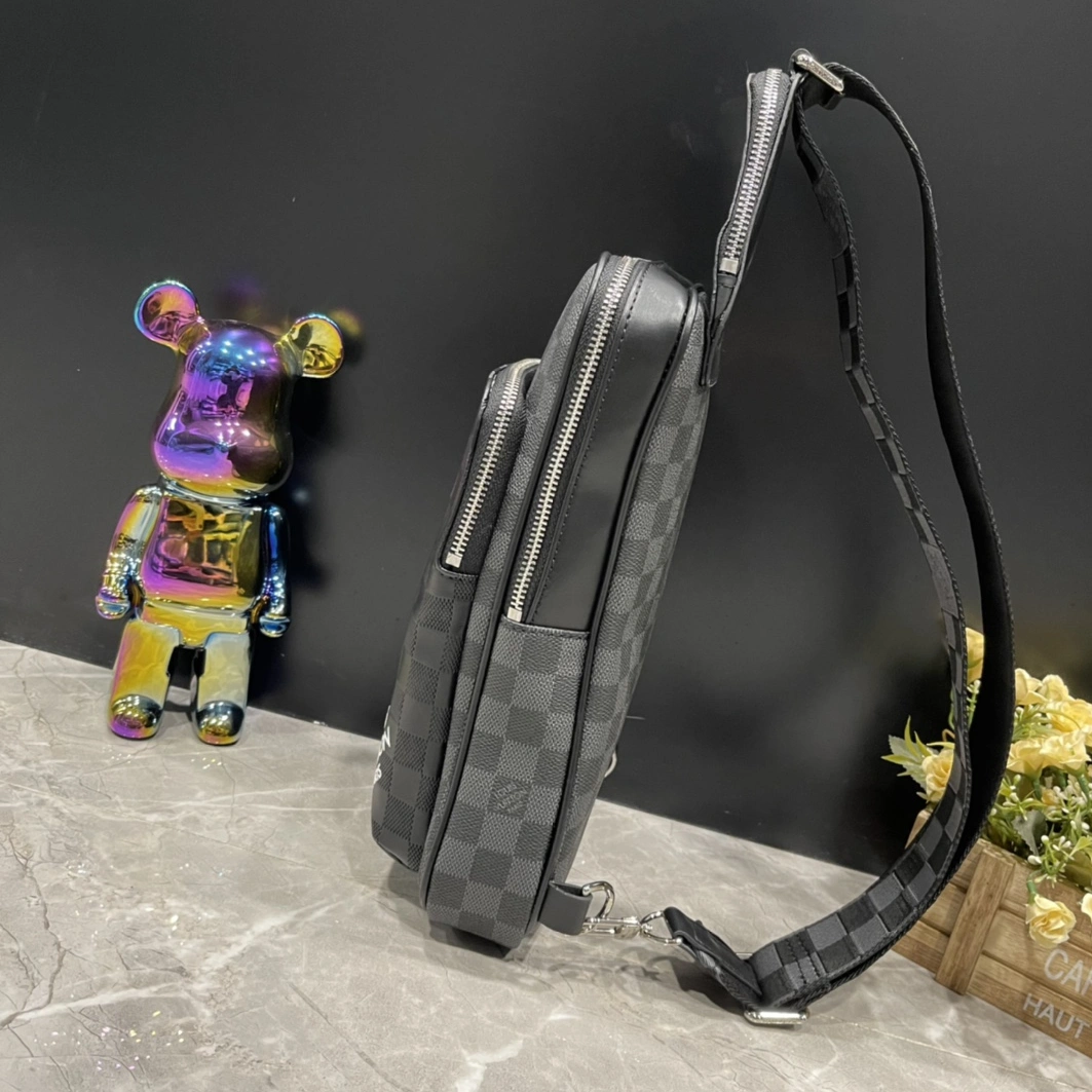 DailyWear 5055 Louis Vuitton AAA Man Messenger Bags