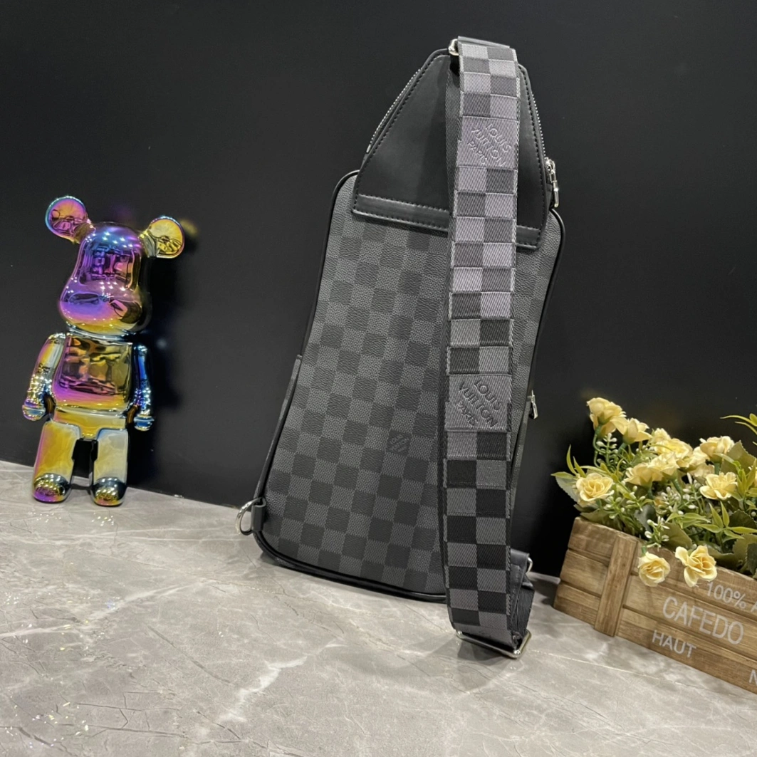 DailyWear 5055 Louis Vuitton AAA Man Messenger Bags