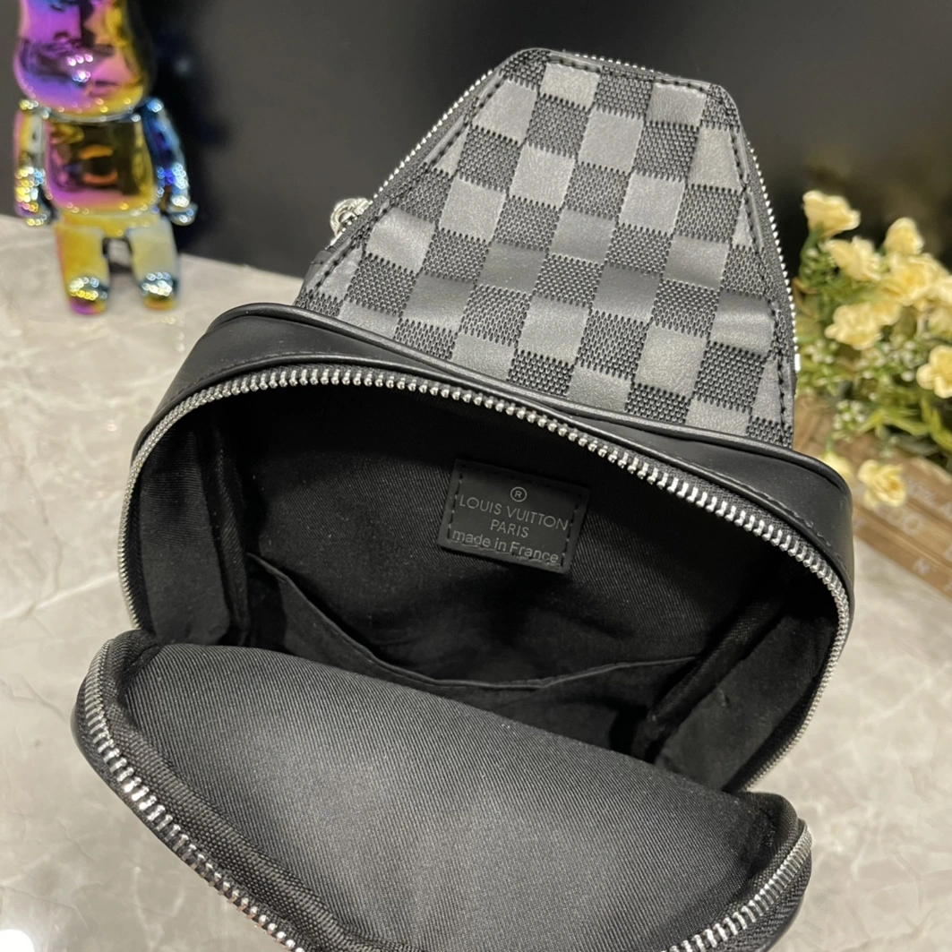 DailyWear 5055 Louis Vuitton AAA Man Messenger Bags