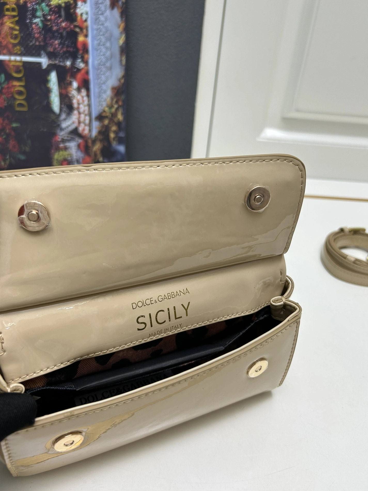 DailyWear 5129 Dolce & Gabbana AAA Quality Handbags For Women