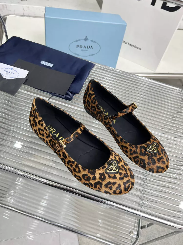 DailyWear 5203 Prada Flat Shoes For Women