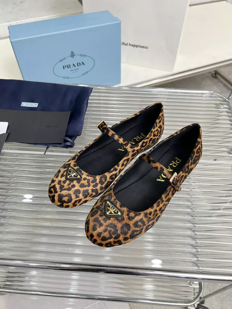 DailyWear 5203 Prada Flat Shoes For Women