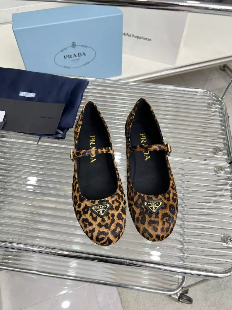 DailyWear 5203 Prada Flat Shoes For Women
