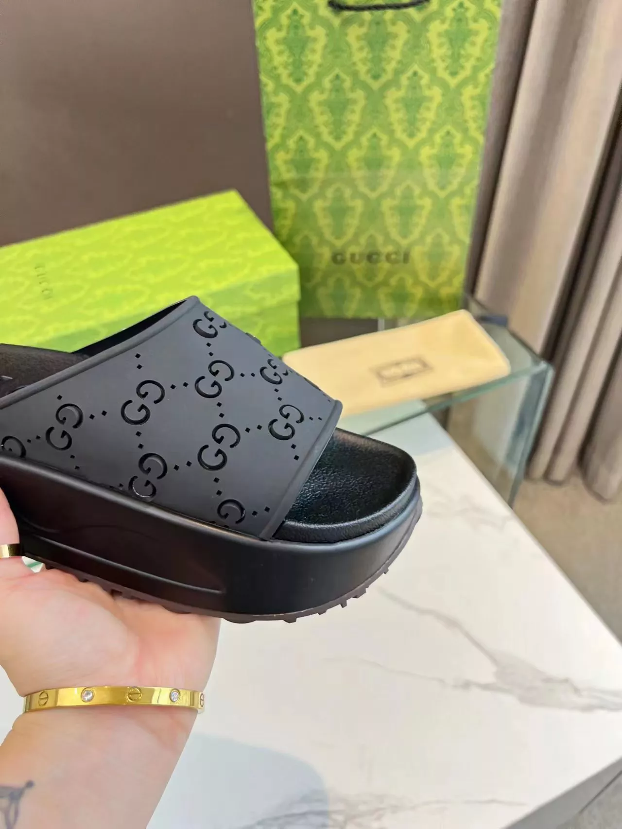 DailyWear 527 Gucci Slippers For Women