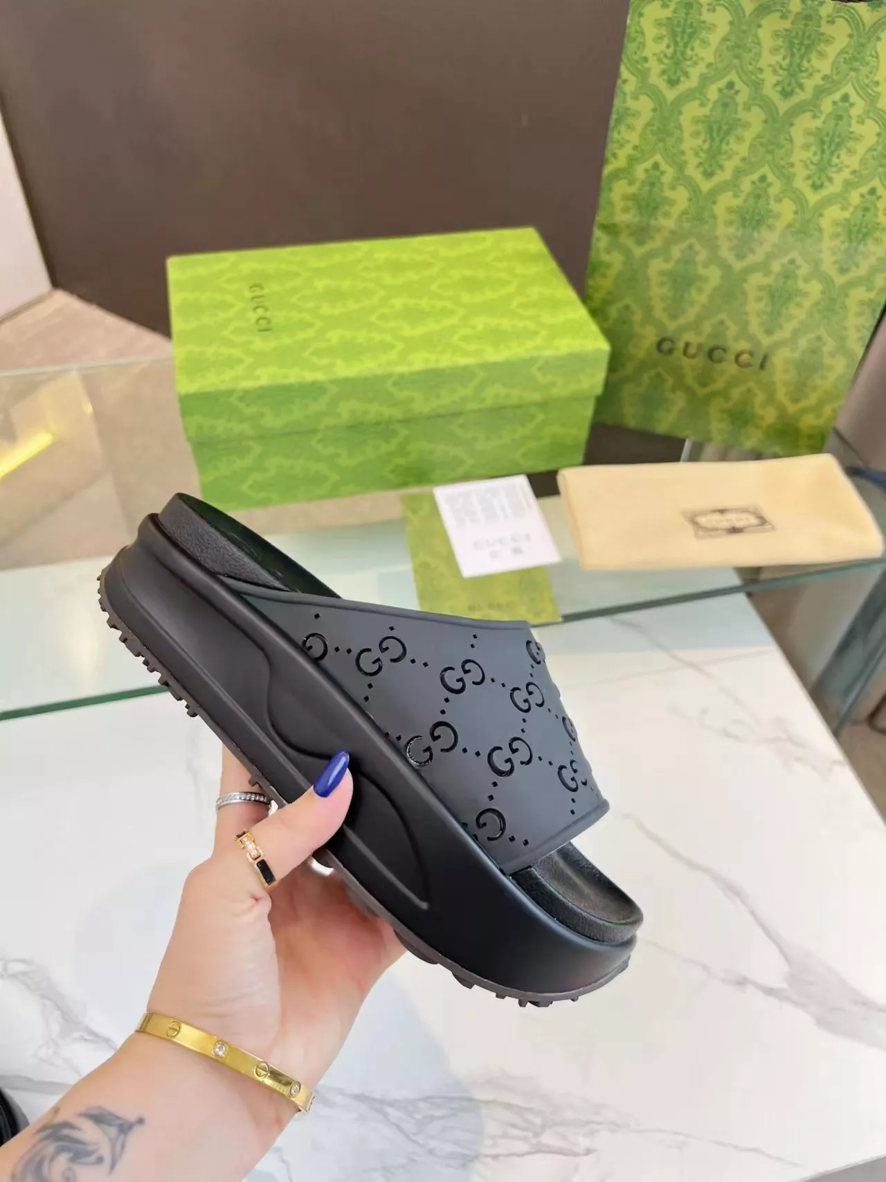 DailyWear 527 Gucci Slippers For Women
