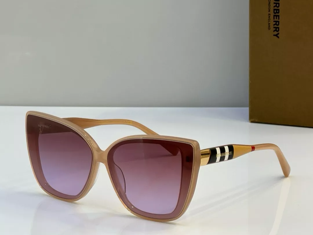 DailyWear 5275 Burberry AAA Quality Sunglasses