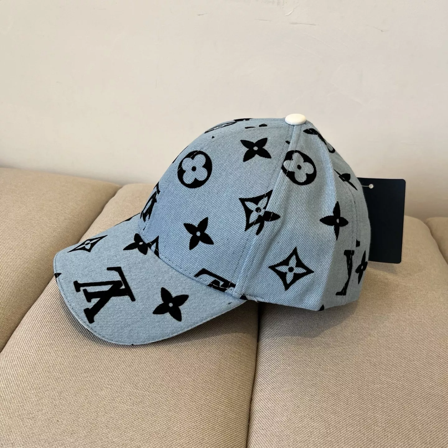 DailyWear 5579 Louis Vuitton LV Caps