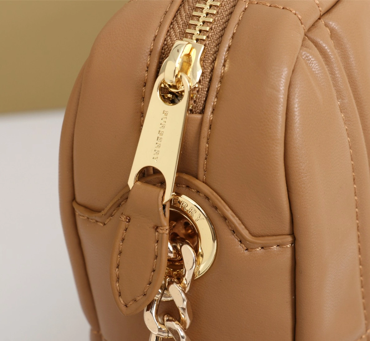 DailyWear 5595 Burberry AAA Quality Messenger Bags For Women