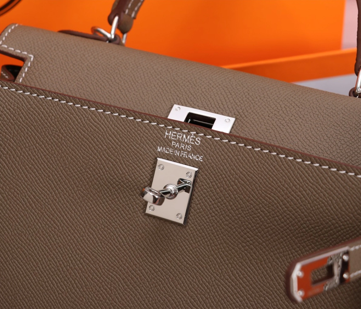 DailyWear 5601 Hermes AAA Quality Handbags For Women