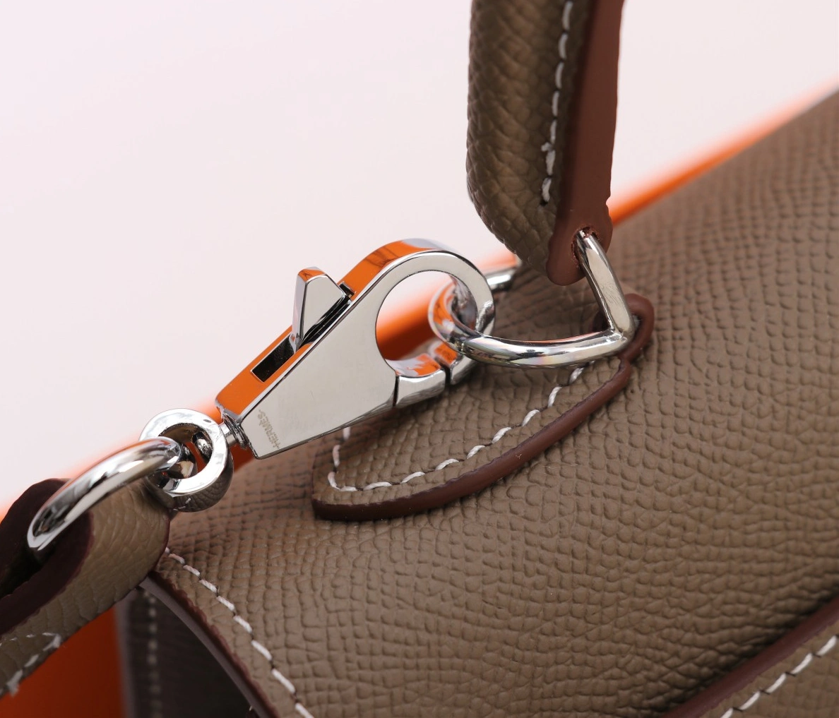 DailyWear 5601 Hermes AAA Quality Handbags For Women