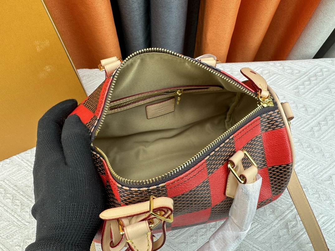 DailyWear 5646 Louis Vuitton AAA Quality Handbags For Women
