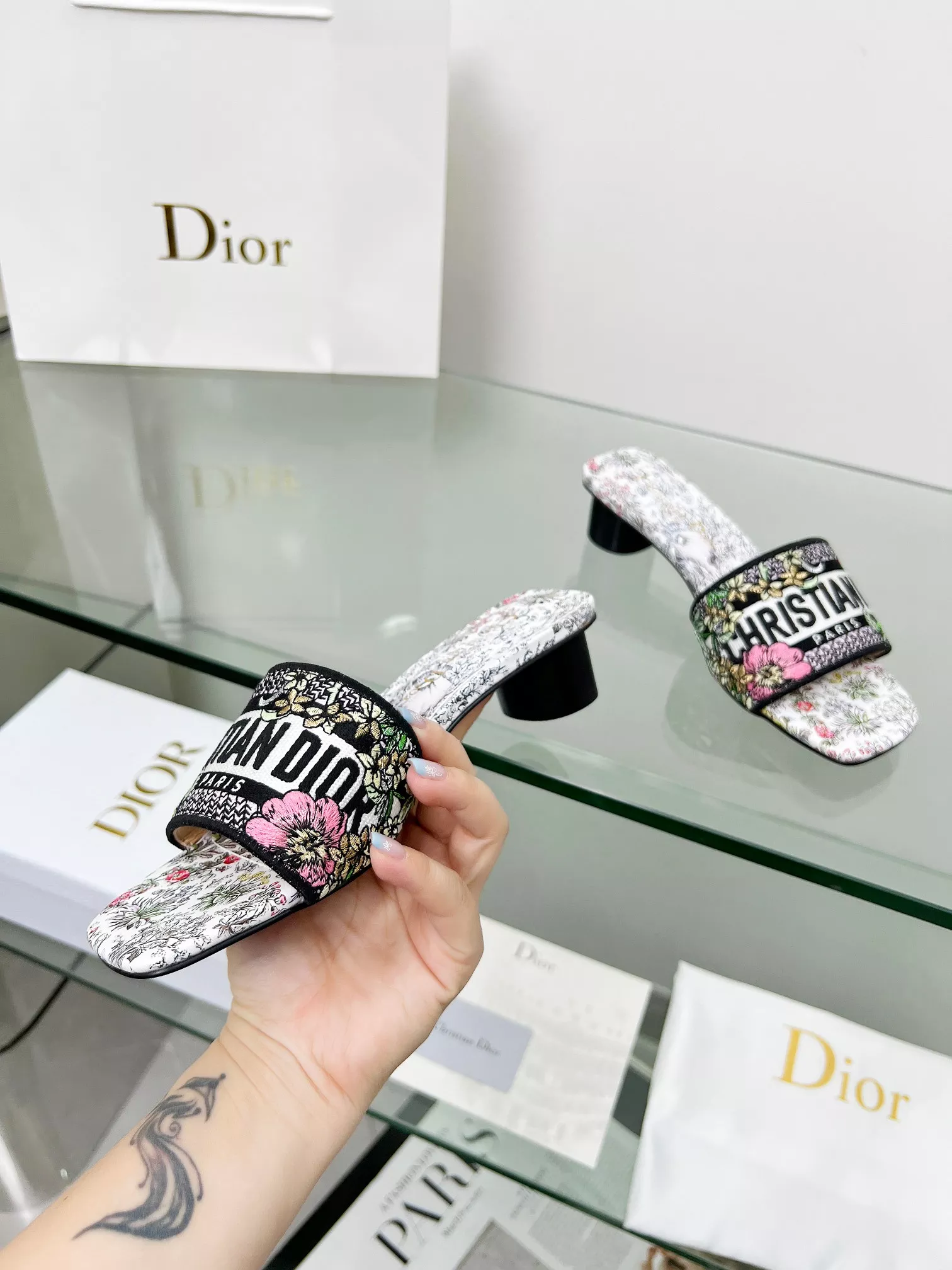 DailyWear 5703 Christian Dior Slippers For Women