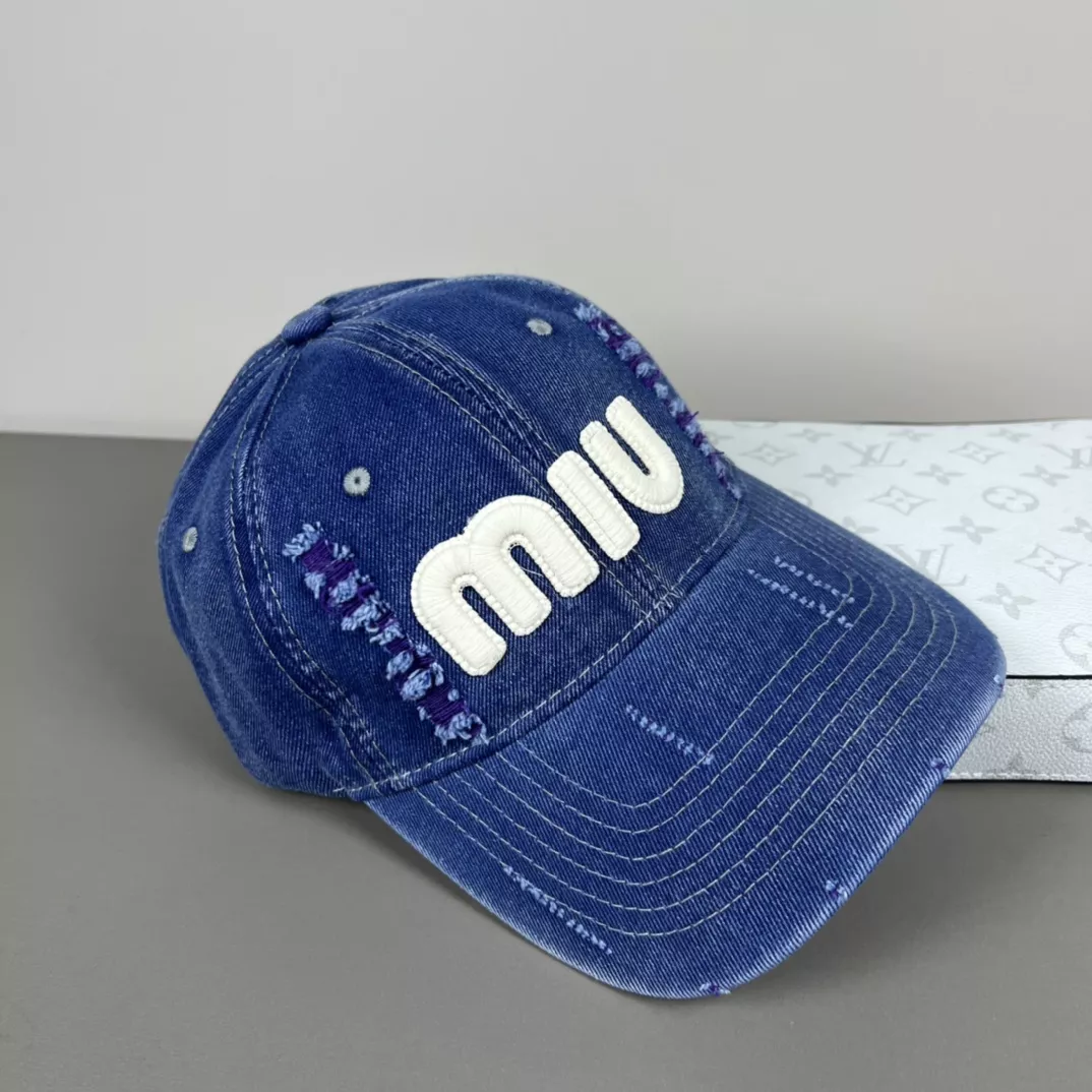 DailyWear 5738 MIU MIU Caps