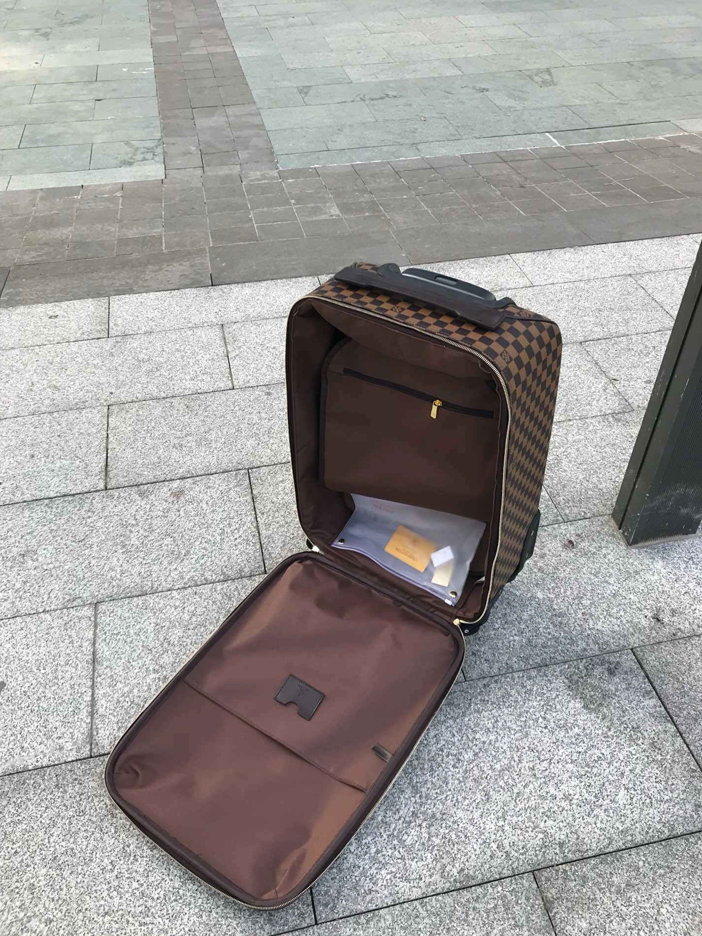 DailyWear 5814 Louis Vuitton Luggage