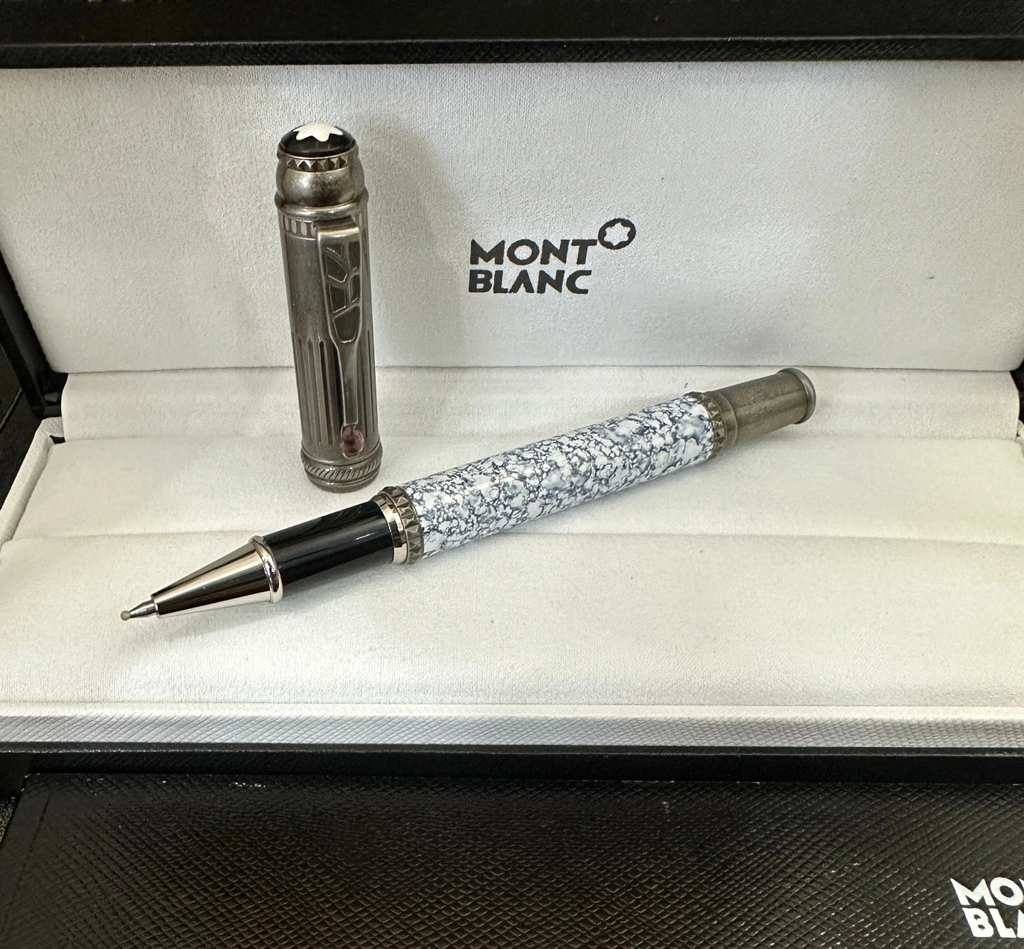 DailyWear 5854 Montblanc Pen