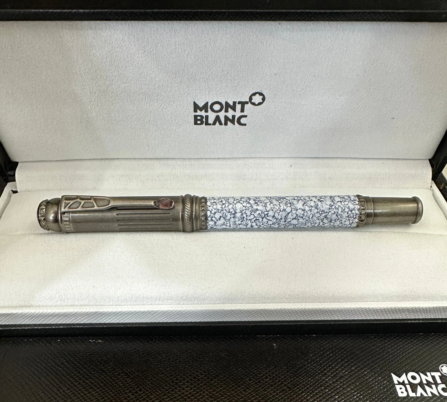 DailyWear 5854 Montblanc Pen