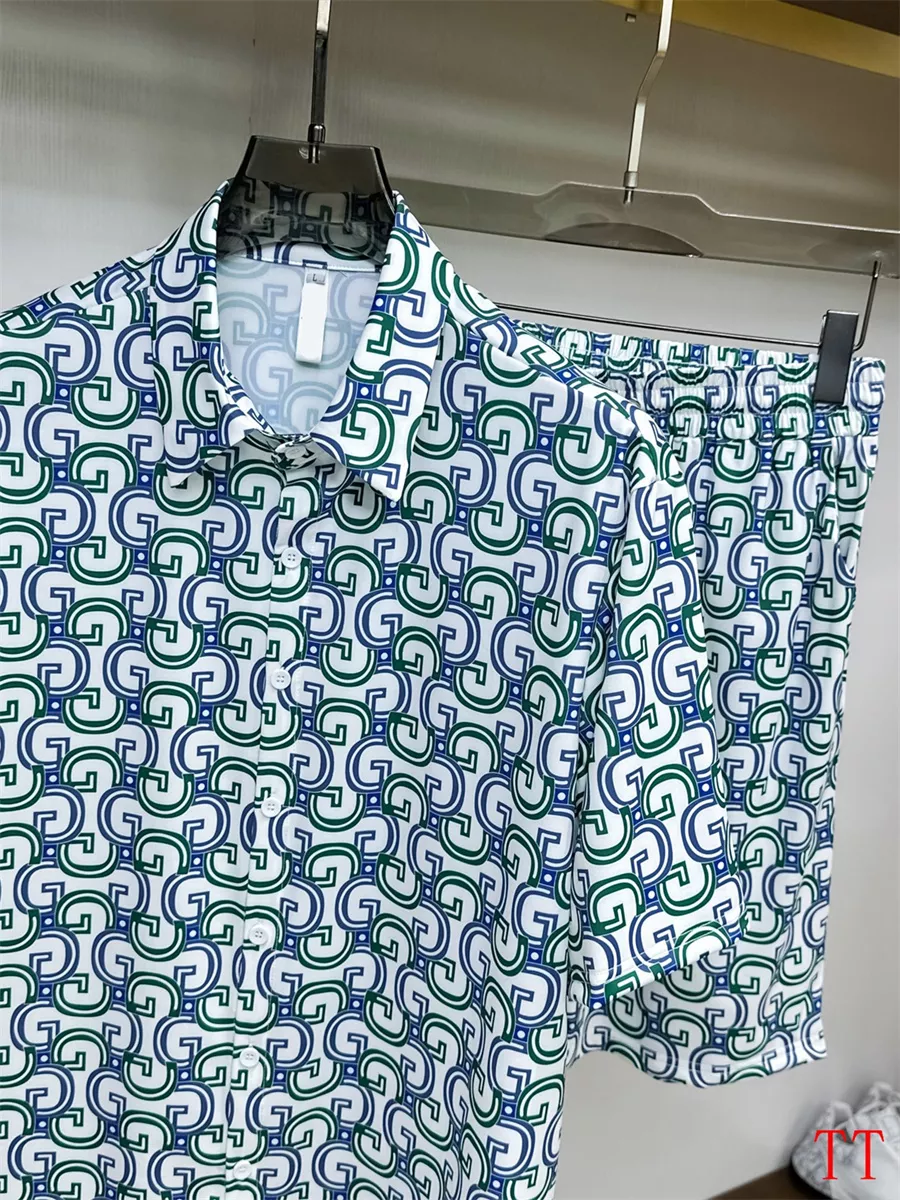 DailyWear 6007 Gucci Tracksuits Short Sleeved For Men