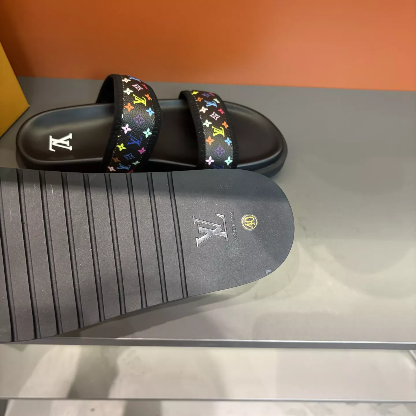 DailyWear 6037 Louis Vuitton Slippers For Men