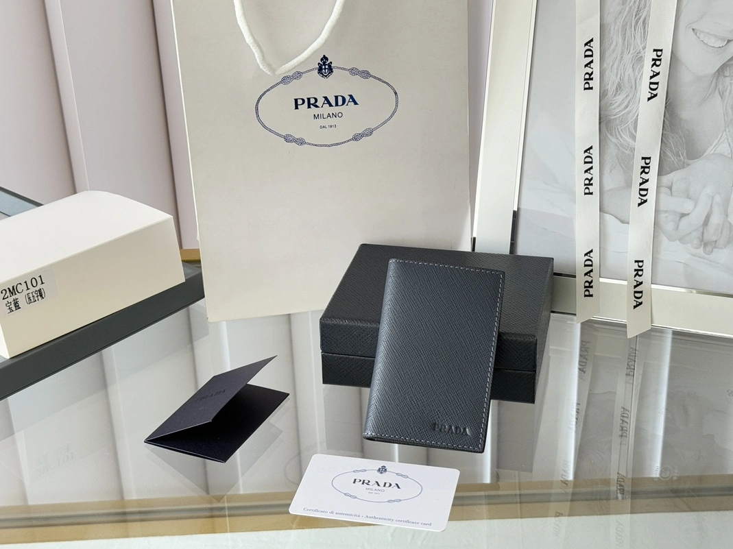 DailyWear 688 Prada AAA Quality Card Case In Navy