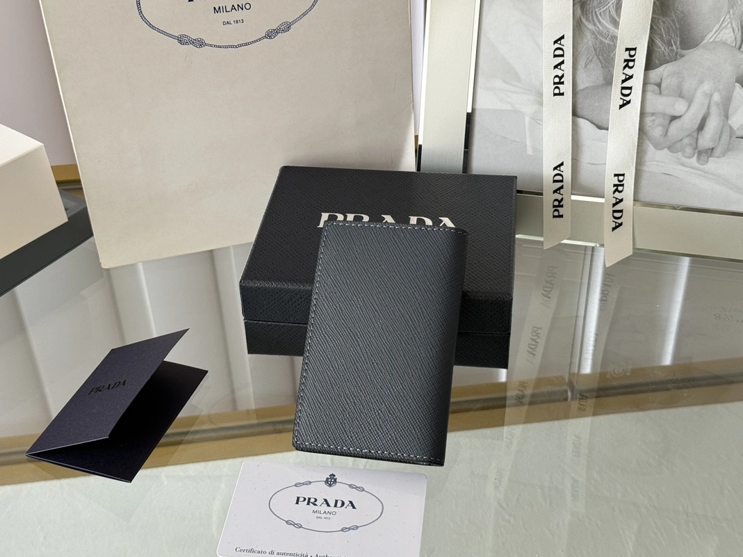 DailyWear 688 Prada AAA Quality Card Case In Navy
