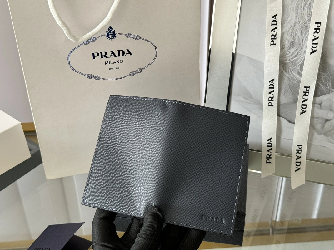 DailyWear 688 Prada AAA Quality Card Case In Navy