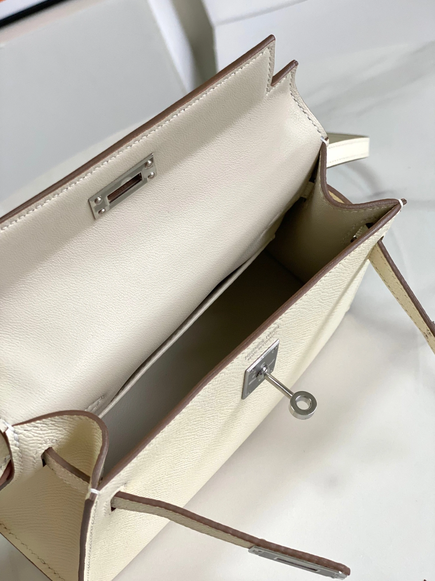 DailyWear 7015 Hermes AAA Quality Messenger Bags For Women