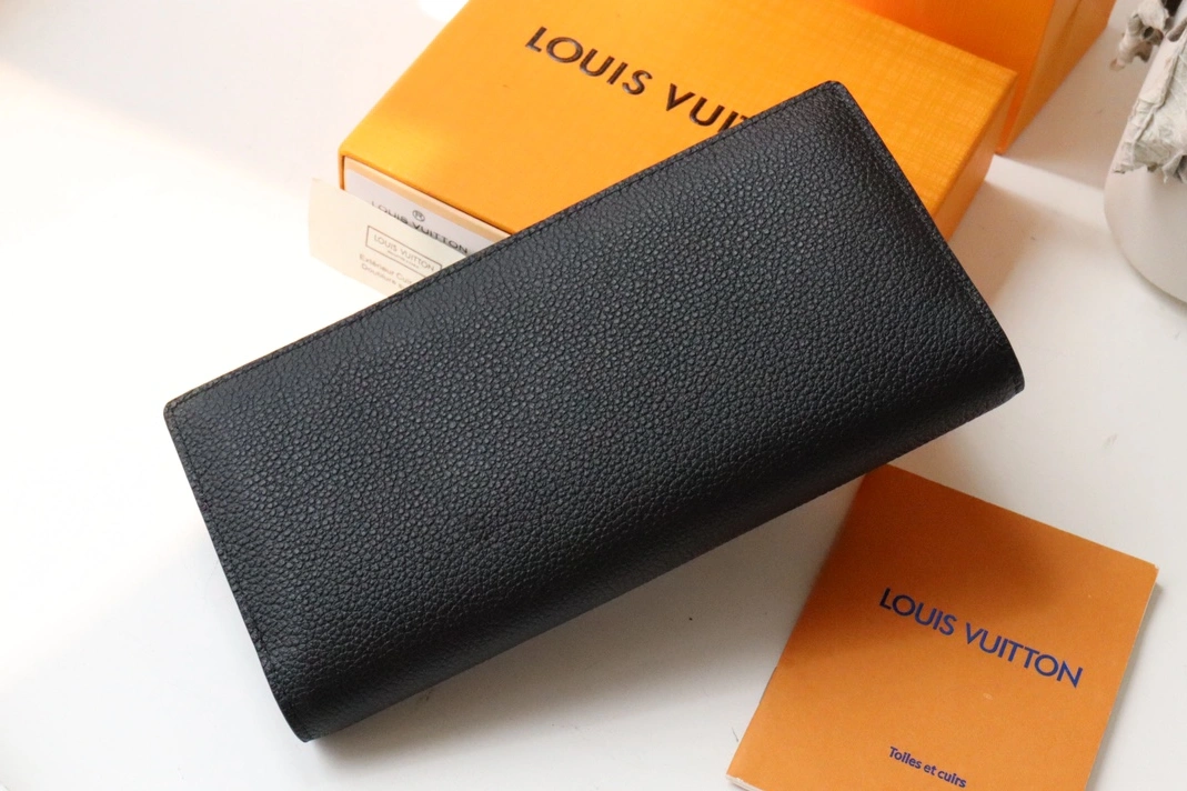 DailyWear 7200 Louis Vuitton AAA Man Wallets