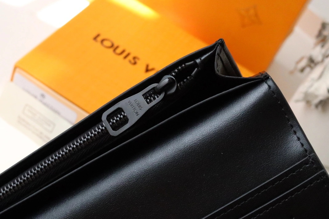 DailyWear 7200 Louis Vuitton AAA Man Wallets