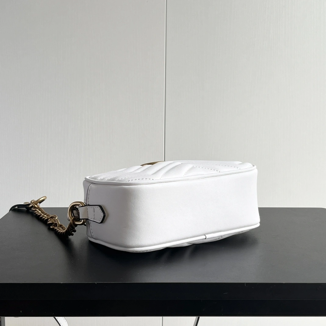 DailyWear 7244 Gucci AAA Quality Messenger Bags For Women