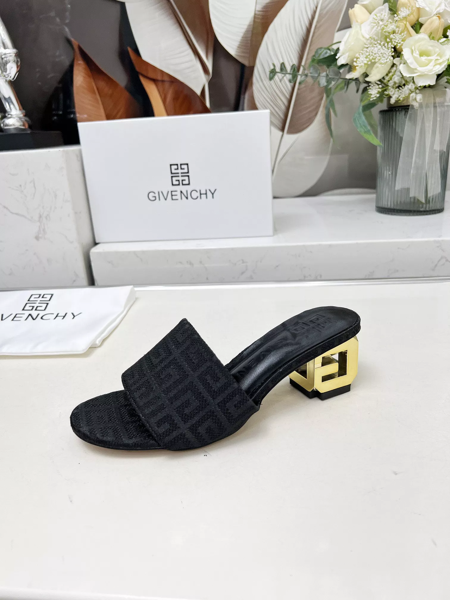 DailyWear 7267 Givenchy Slippers For Women