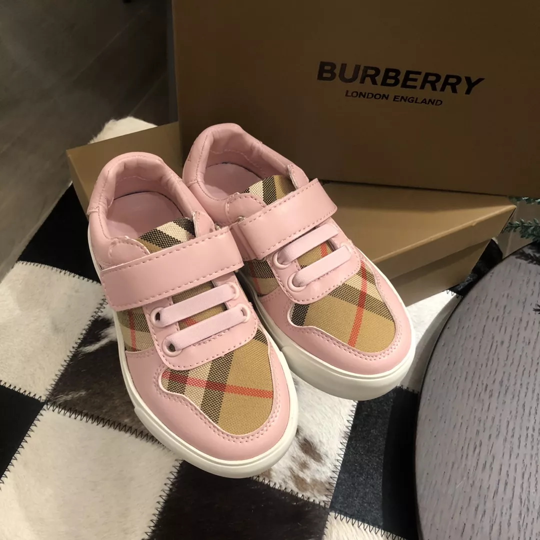 DailyWear 7343 Burberry Kids' Shoes