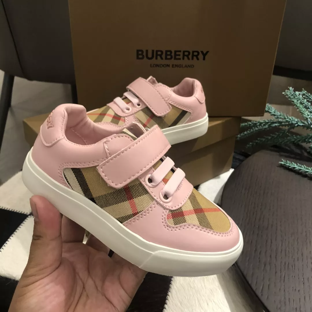 DailyWear 7343 Burberry Kids' Shoes