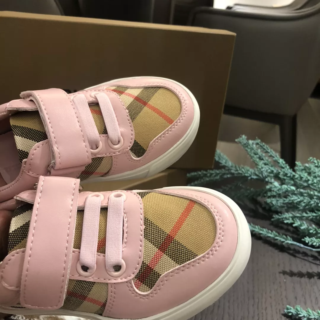 DailyWear 7343 Burberry Kids' Shoes