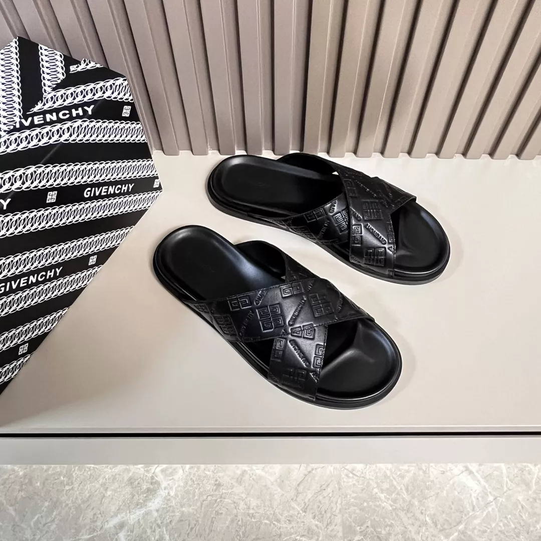 DailyWear 7404 Givenchy Slippers For Men