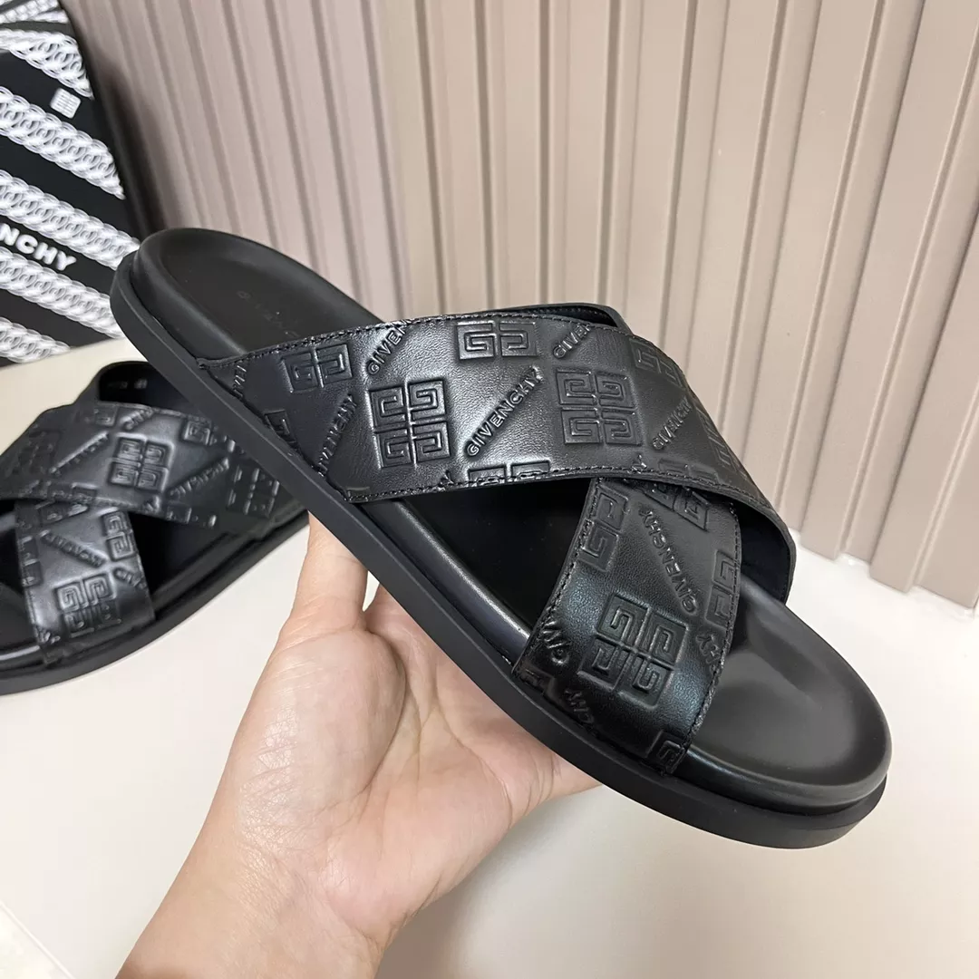 DailyWear 7404 Givenchy Slippers For Men